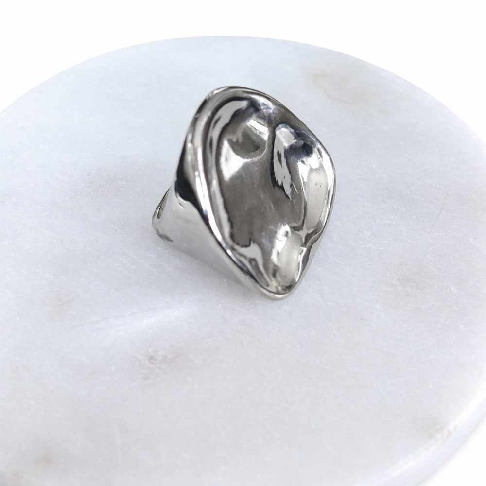 Chic Silver Women's Ring